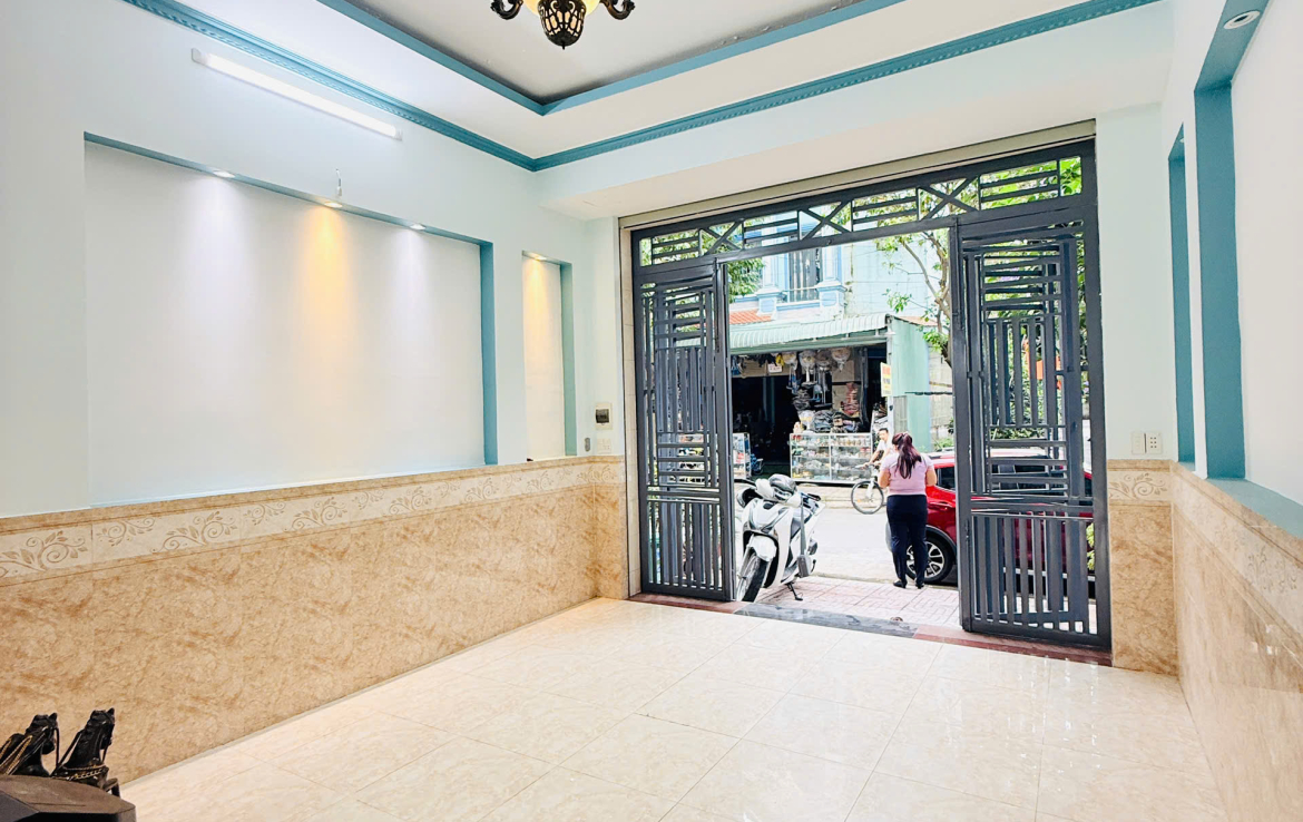 nhà gần Vincom 550 Dĩ An