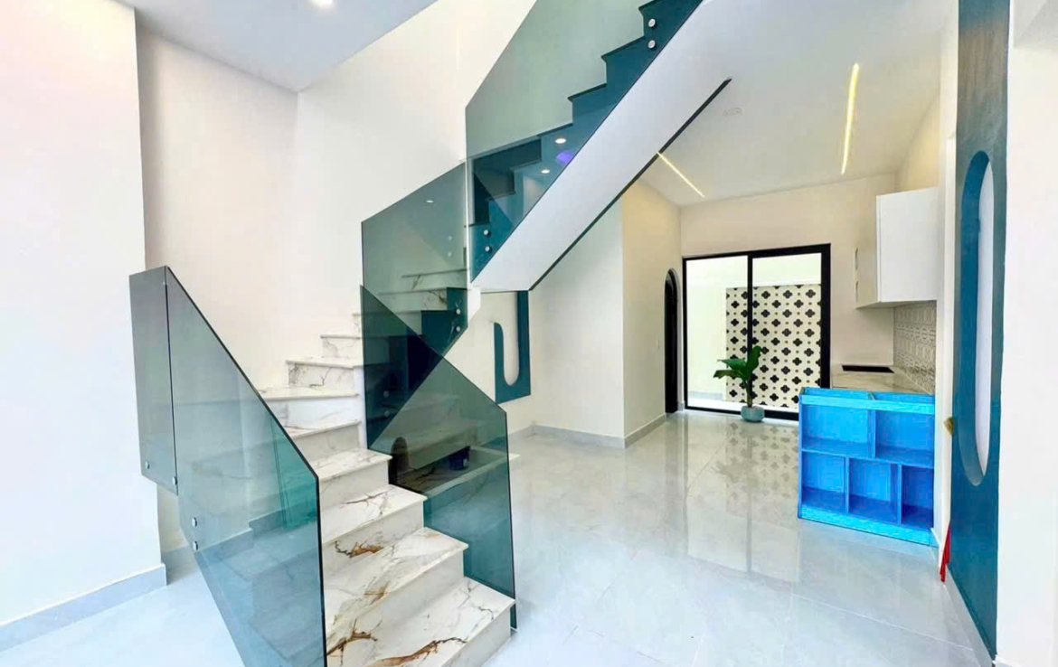 bán nhà Trần Hưng Đạo Đông Hòa HCM