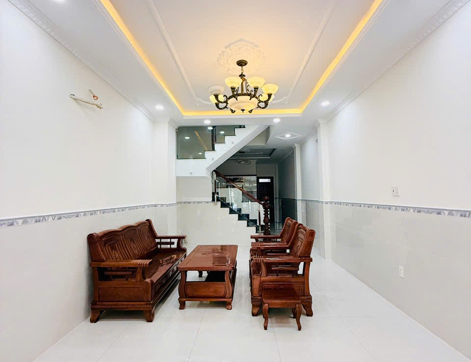 bán nhà kdc hoàng hùng nguyễn thị khắp dĩ an