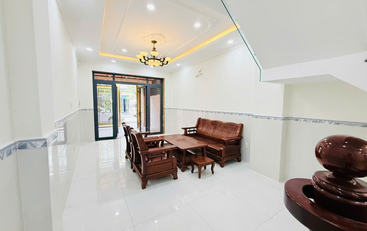 bán nhà kdc hoàng hùng nguyễn thị khắp dĩ an