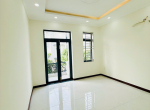 bán nhà kdc hoàng hùng dĩ an (6)