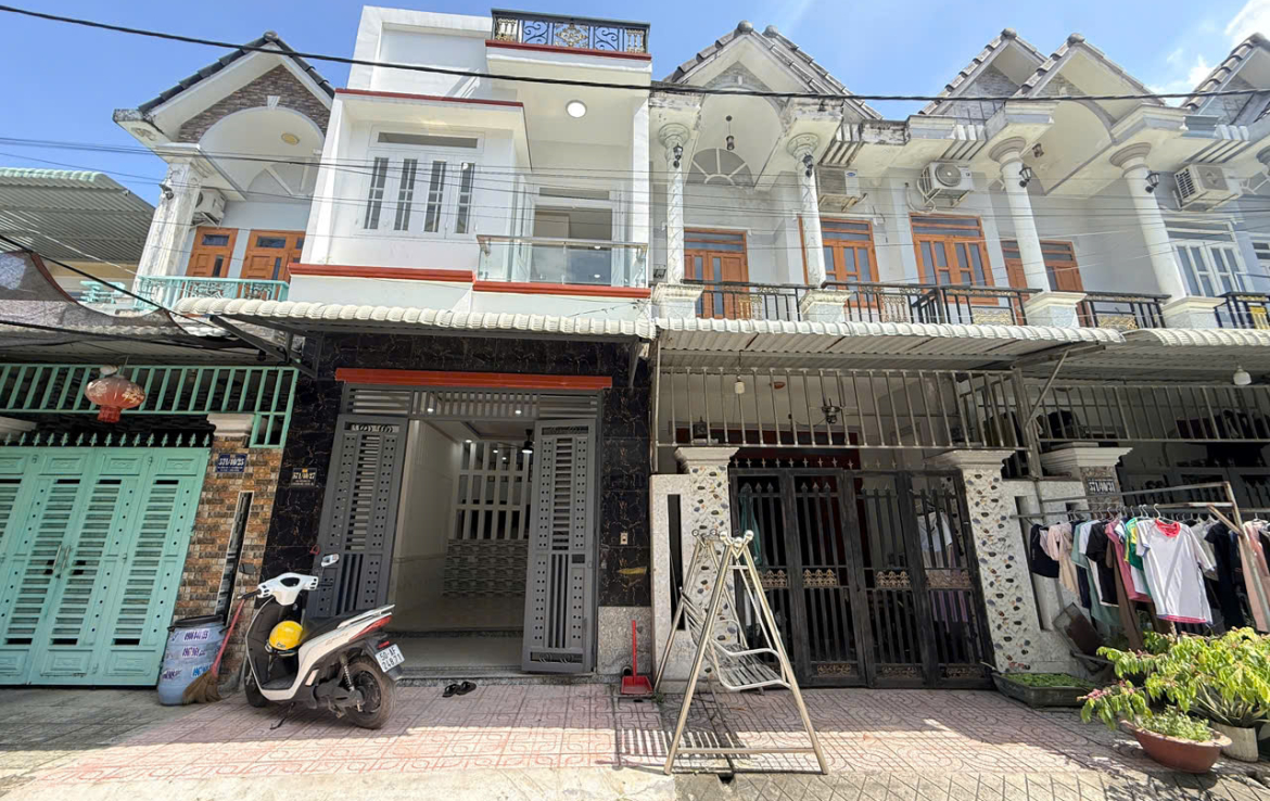 bán nhà ql1k làng đại học quốc gia