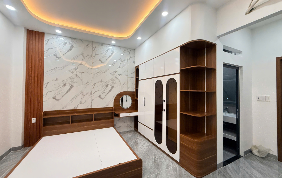 nhà gần vincom dĩ an